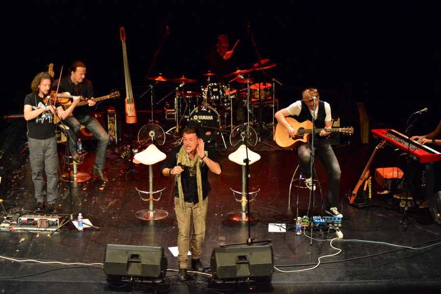 Gibonni nastupio u HNK Zadar, foto: Iva Perinčić Gibonni nastupio u HNK Zadar, foto: Iva Perinčić