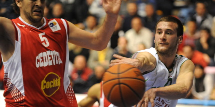 Zadar, 260311 Dvorana Jazine, drugo kolo A1 lige za prvaka Borik Puntamika – Cedevita. Na fotografiji : igrac Puntamike Petani. Foto : Andrija Lucic / cropix Zadar, 260311 Dvorana Jazine, drugo kolo A1 lige za prvaka Borik Puntamika – Cedevita. Na fotografiji : igrac Puntamike Petani. Foto : Andrija Lucic / cropix