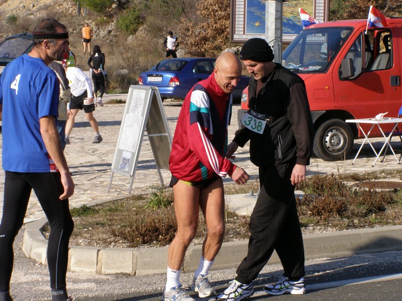 6. memorijalni maraton Maslenica – Posedarje – Novigrad, 23. siječnja 2010. (Foto: Josip Prskalo)