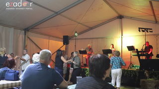 Bibinjci gradišćanskim Hrvatima darovali 1.82 metara visok kip sv. Roka Bibinjci gradišćanskim Hrvatima darovali 1.82 metara visok kip sv. Roka