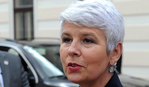 Zagreb, 050711.
Markov trg ispred zgrade vlade.
Predsjednica vlade Jadranka Kosor dala je izjavu o raspisivanju predstojecih izbora i datumu kada ce biraci moci izaci na izbore. takodjer se osvrnula i na primanje u clanstvo EU.
Foto : Srdjan Vrancic / CRO