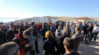 Pag: Prosvjed protiv ilegalnih berača samoniklog bilja, Foto: Filip Brala/PIXSELL