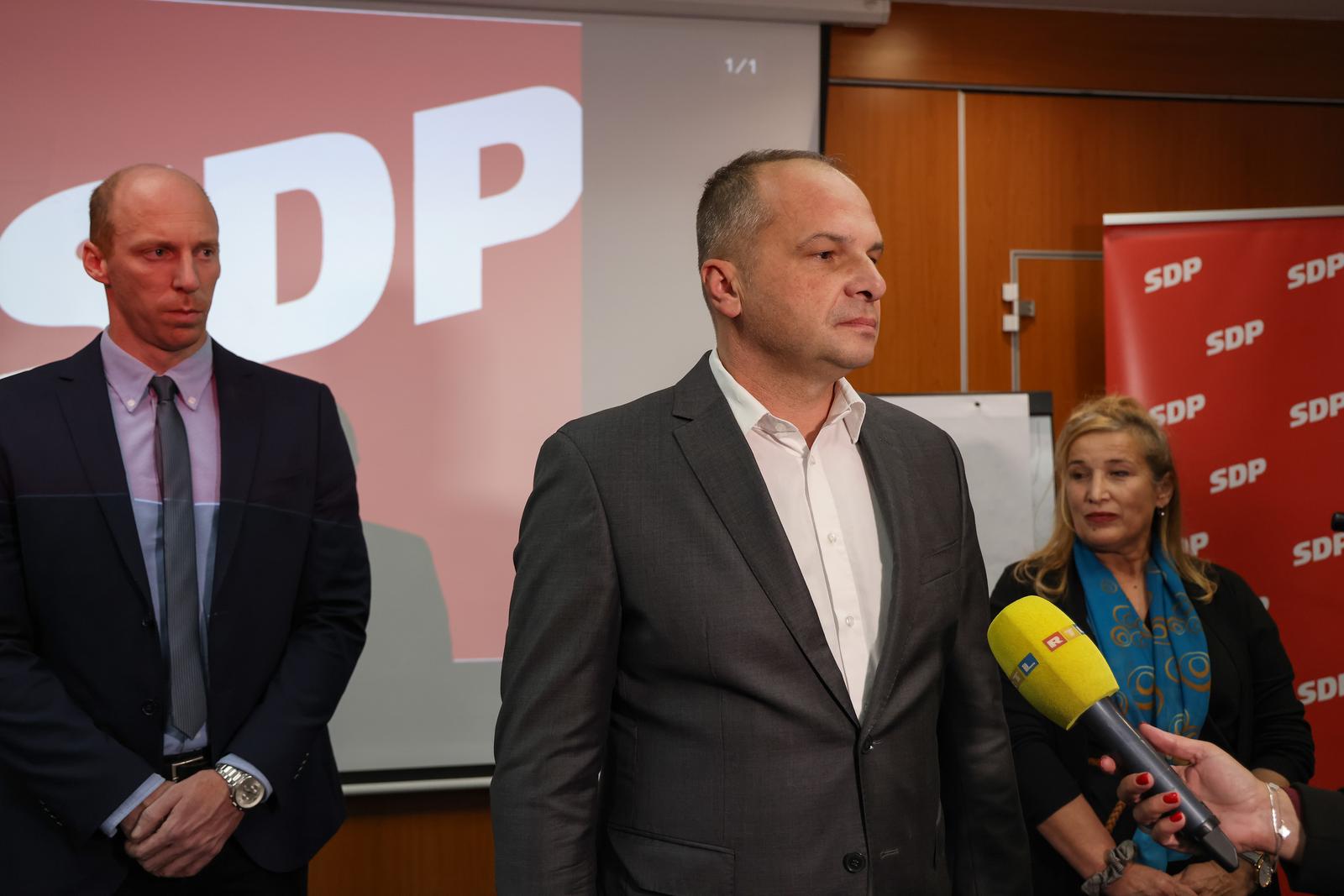 SDP održao konferenciju za medije: “Koruptivni proračun i aktualna politicka situacija”