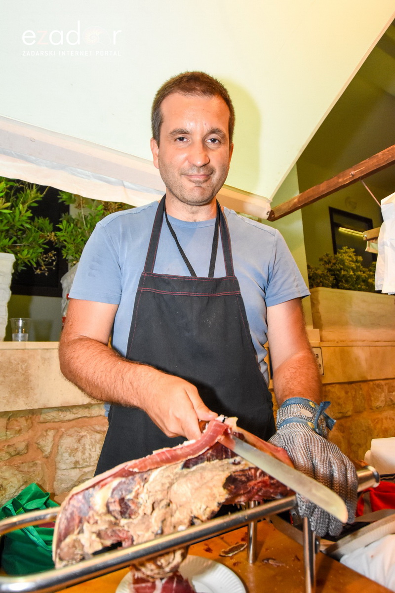 4. Fešta od sira u Kolanu