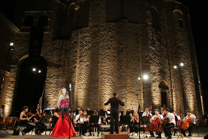 Svečano otvorenje 48. Glazbenih večeri u Sv. Donatu – “Carmen”