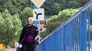 Obrovac: Poplava se polako povlači, stanovnici spašavaju stvari iz domova