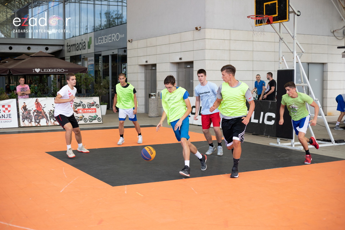 3×3 Basket Tour @ City Galleria