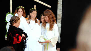 Polaznici dramsko lutkarske radionice Donatolina iz Kazališta lutaka Zadar gostovali su na ovogodišnjem Međunarodnom dječjem festivalu u Šibeniku sa predstavom “Šuma Striborova”, foto: Dino Bara Polaznici dramsko lutkarske radionice Donatolina iz Kazališta lutaka Zadar gostovali su na ovogodišnjem Međunarodnom dječjem festivalu u Šibeniku sa predstavom “Šuma Striborova”, foto: Dino Bara