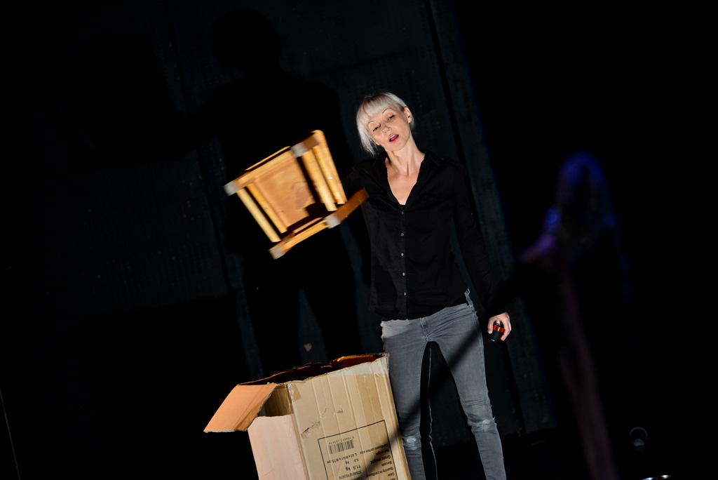 “Ana i Ona” naziv je predstave čijom je premijerom sinoć u zadarskom Kazalištu lutaka započela umjetnička revija pod nazivom “Nosi se Teatro Verrdi”.