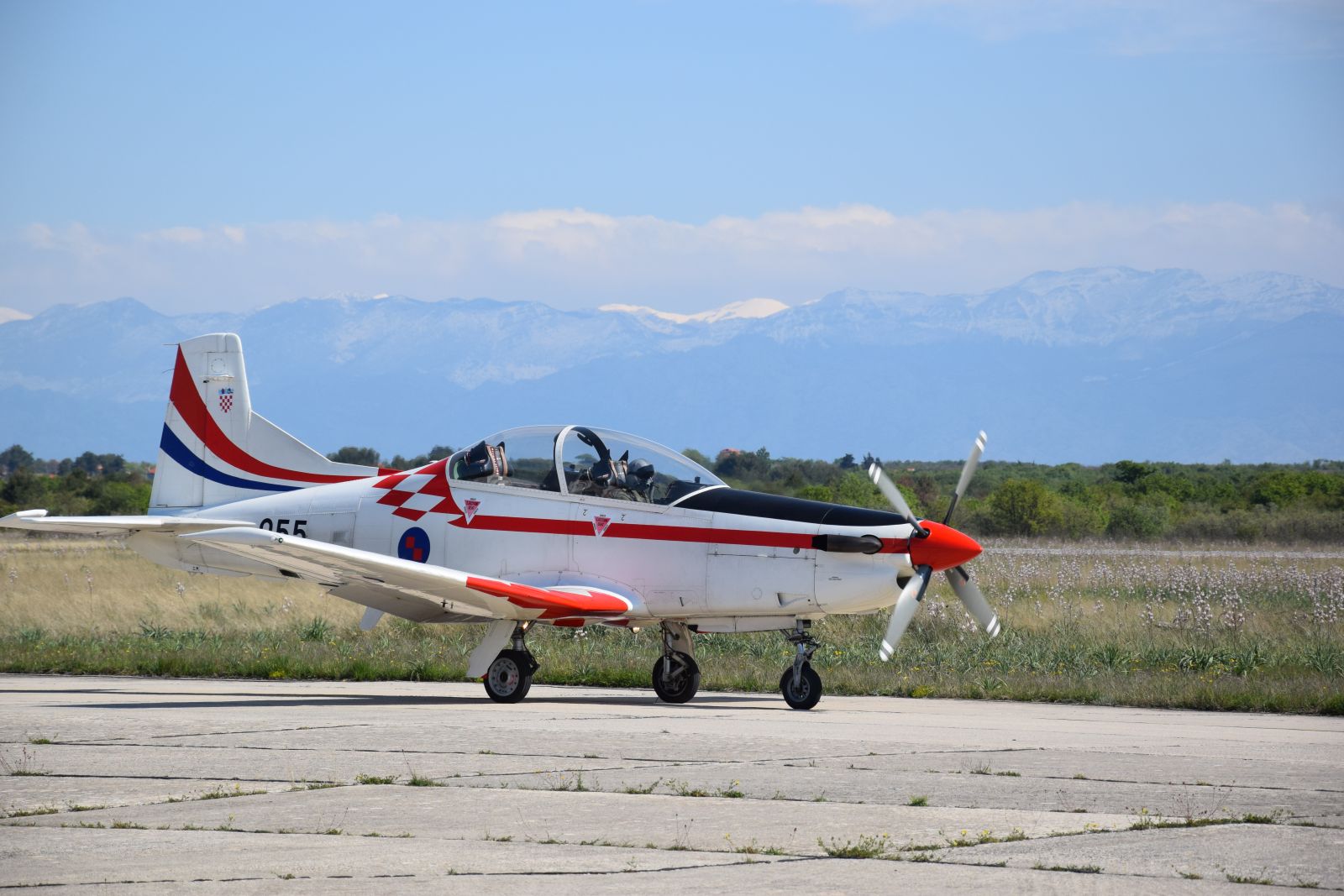 Prvi samostalni letovi omanskih pilota Prvi samostalni letovi omanskih pilota