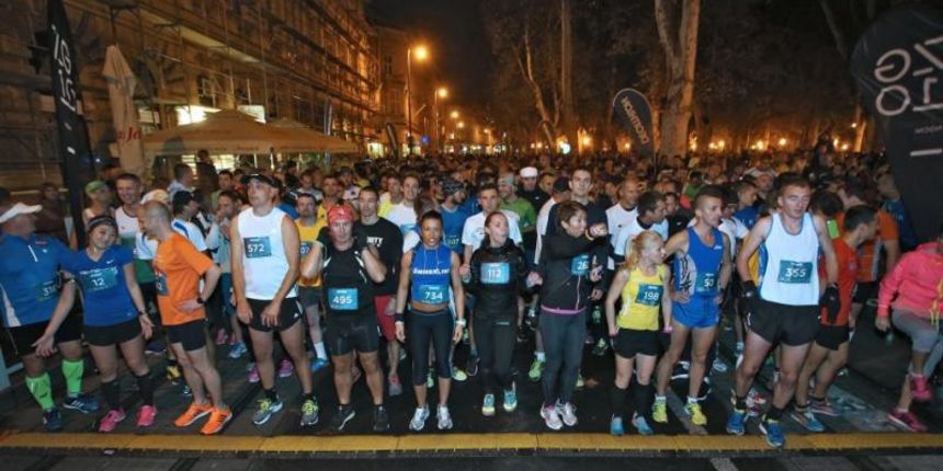 Nocni cener utrka trkaci Foto: Sanjin Strukic/PIXSELL Nocni cener utrka trkaci Foto: Sanjin Strukic/PIXSELL