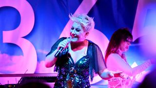 Vir : Colonia rasplesala tisuće posjetitelja na Viru ; foto Iva Perinčić Vir : Colonia rasplesala tisuće posjetitelja na Viru ; foto Iva Perinčić