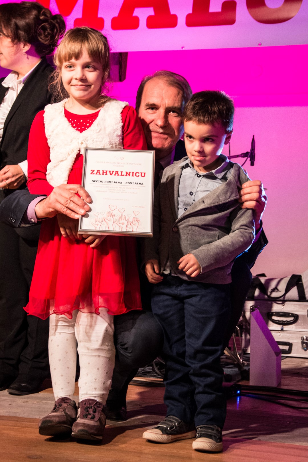 Humanitarni koncert “Za malu Enu” u Povljani Humanitarni koncert “Za malu Enu” u Povljani