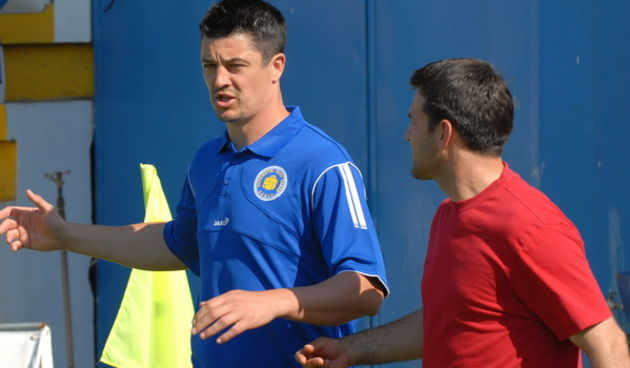 Zadar, 100509.
Stadion u Stanovima.
Susret 30. kola Prve HNL, Zadar – Cibalia.
Na fotografiji trener Zadra Dalibor Zebic.
Foto: Andrija Lucic / CROPIX
