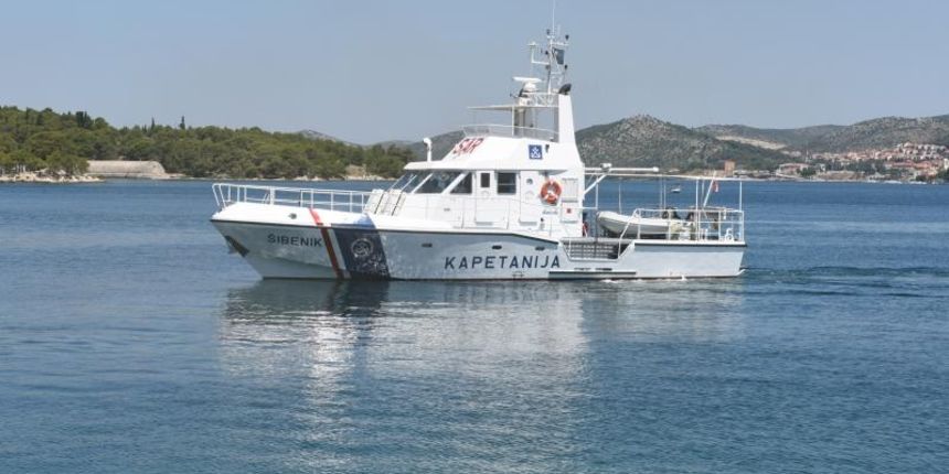 Brod Lučke kapetanije