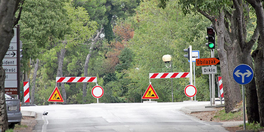 Zadovi na cesti put Dikla (foto: Marin Gospić)