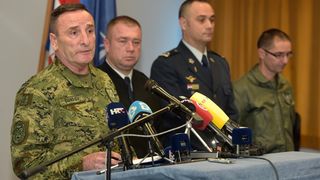 Pao Kiowa Warrior: Izvanredna konferencija za medije u Zemuniku Pao Kiowa Warrior: Izvanredna konferencija za medije u Zemuniku