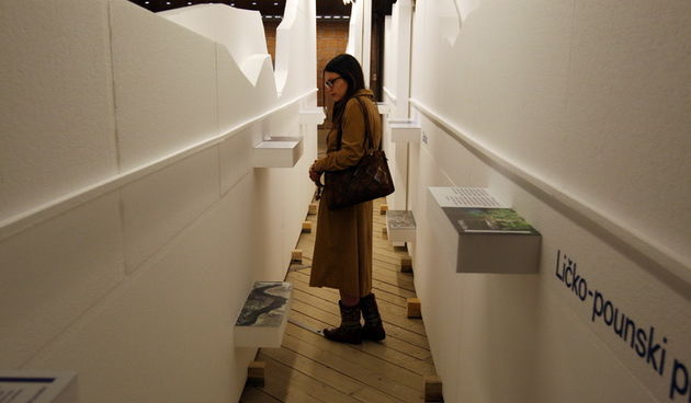 Zadar, 180413. 
Providurova palaca, koncertna dvorana. 
Zavod za prostorno uredjenje Zadarske zupanije priredio je izlozbu pod nazivom Prostori su djelovanja – 20 godina planiranja Zadarske zupanije. 
Izlozba je to koja prikazuje 20 i vise godina rada na