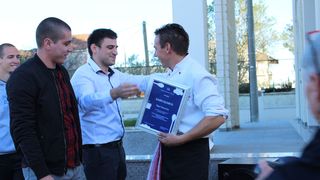 Udruga mladih Ploče i Dračevca uredila stari zog i počastila rižotom