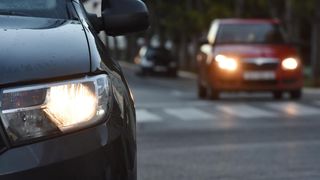 Od danas obvezna svjetla na automobilima u cestovnom prometu