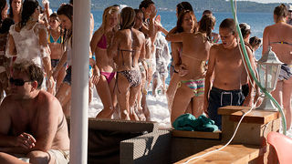 Odbojkaški turnir i pjena party u Bibnjama, foto: Leo Banić