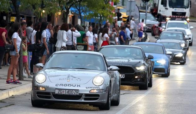 Stigla je karavana luksuznih automobila, gastrioturisticki projekt Pink Wing koji se prvi put odrzava u Hrvatskoj. Photo: Dusko Jaramaz/PIXSELL