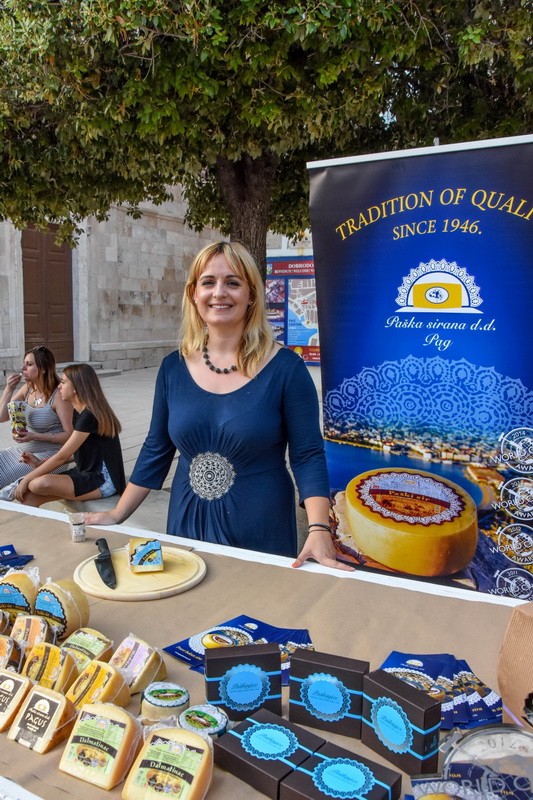 8. Međunarodni festival čipke u Pagu obilježila je modna revija i nastup klape Sol