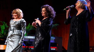 Zagreb 131011.
KD Vatroslav Lisinski.
Koncert Hrvatske dive, na kojem su nastupale Tereza Kesovija, Radojka Sverko i Gabi Novak.
Foto: Goran Mehkek / Cropix