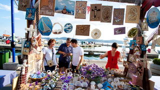 Biograd: 6. Dugi svehrvatski eno-eko-gastro-etno stol, Foto: Franjo Jurić Biograd: 6. Dugi svehrvatski eno-eko-gastro-etno stol, Foto: Franjo Jurić