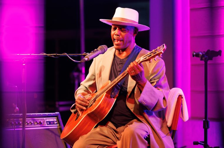 Eric Bibb jazz and blues