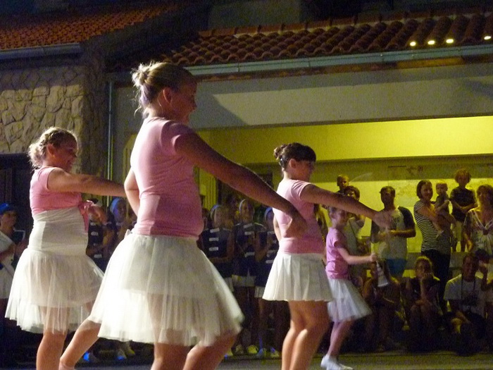 Marijan Ban i Diktatori na Kunjskoj ribarskoj noći Marijan Ban i Diktatori na Kunjskoj ribarskoj noći