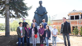 Spomenik Nikole Tesle vratio se u Gospić