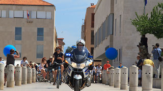 Image 892651 (auto) Image 892651 (auto)