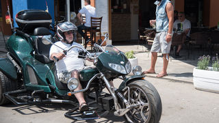 Spektakularni defile vespaša, foto: Vinko Pešić Spektakularni defile vespaša, foto: Vinko Pešić