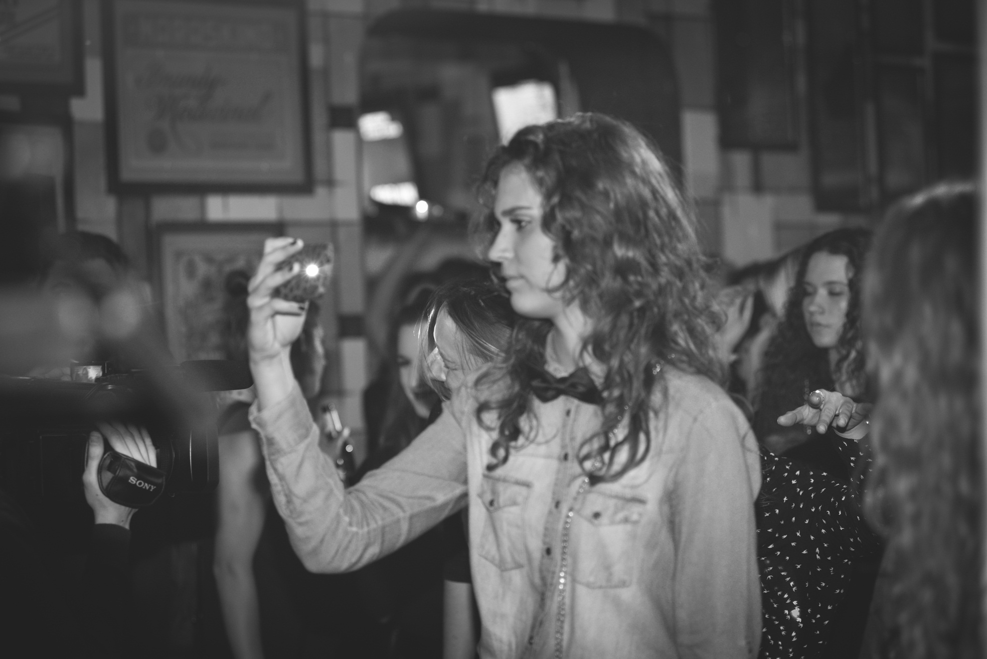 Vatra i Epilog u Maraschino baru, Foto: Iva Perinčić Vatra i Epilog u Maraschino baru, Foto: Iva Perinčić