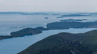 Izlet do Dugog otoka – planinarenje do Orljaka i posjet Velom Ratu