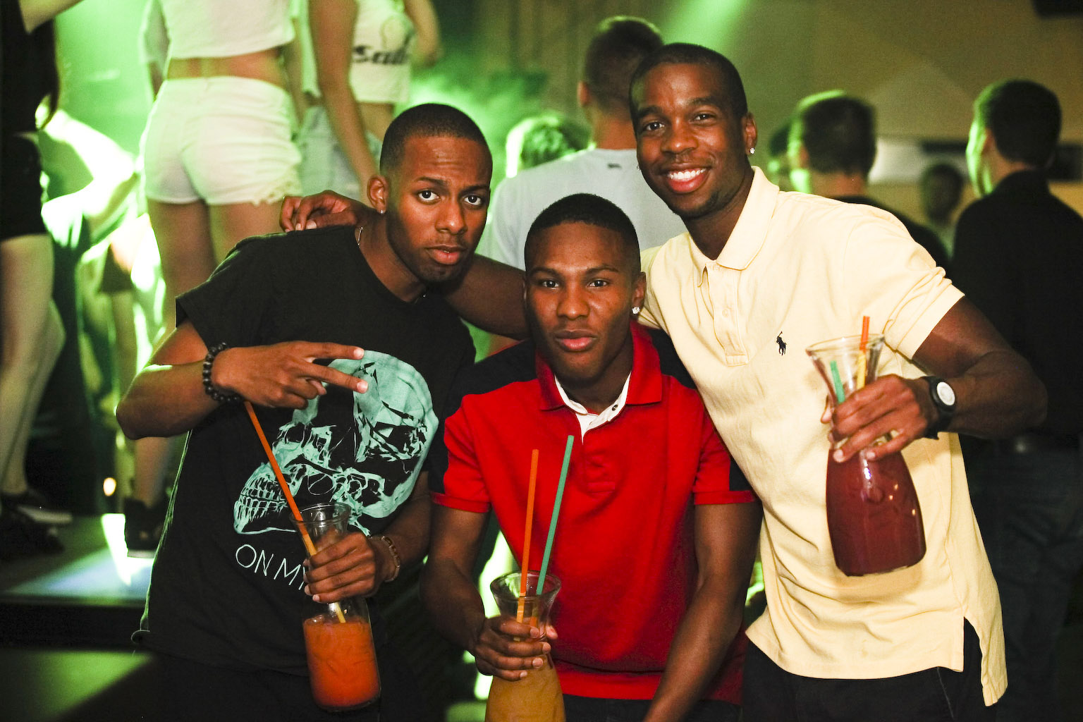 Zagreb, 28.06.2014. – A SADA PRAVAC: ZRCE – Na zatvaranju klupske sezone u punom Aquariusu (A2), Deejay Hrc (resident Zrce Spring Break festivala) dobru vibru ucinio je izvrsnom. Partijalo se do jutra uz najbolje iz EDM/commercial/trap/bass tvornice.