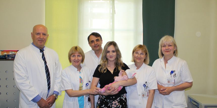 Mala Maša rođena s 450 grama potpuno se oporavila nakon kompleksne abdominalne operacije