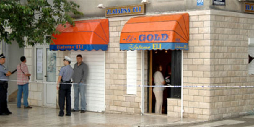 Image 1204501 (auto) Image 1204501 (auto)