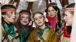 Karneval 2012: Pleme “Crna jama” iz rezervata Stanovi Karneval 2012: Pleme “Crna jama” iz rezervata Stanovi