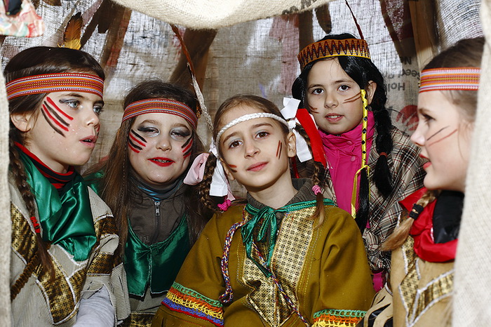 Karneval 2012: Pleme “Crna jama” iz rezervata Stanovi Karneval 2012: Pleme “Crna jama” iz rezervata Stanovi