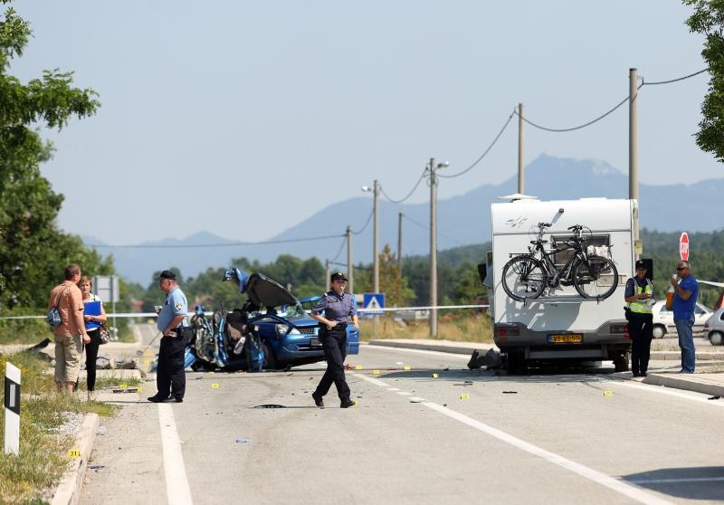 Stravična prometna nesreća u Ličkom Cerju na državnoj cesti D50