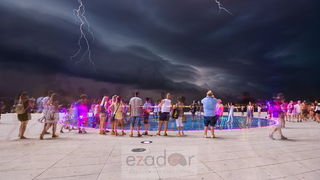 Munje na Pozdravu suncu Munje na Pozdravu suncu