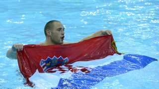 London, 120812.
Vaterpolo Arena.
Hrvatska muska vaterpolo reprezentacija igra finalnu utakmicu protiv Italije tijekom Olimpijskih Igara u Londonu.
Na fotografiji: Hrvatska je osvojila zlatnu medalju, Paulo Obradovic.
Foto: Drago Sopta / CROPIX London, 120812.
Vaterpolo Arena.
Hrvatska muska vaterpolo reprezentacija igra finalnu utakmicu protiv Italije tijekom Olimpijskih Igara u Londonu.
Na fotografiji: Hrvatska je osvojila zlatnu medalju, Paulo Obradovic.
Foto: Drago Sopta / CROPIX