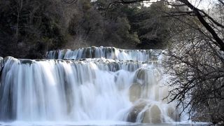 Ledena zimska idila na slapovima Krke Ledena zimska idila na slapovima Krke