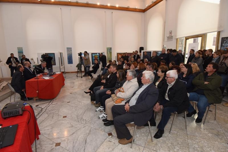 U Gradskoj loži predstavljena monografija “Legende svjetla” Jurice Gašpara U Gradskoj loži predstavljena monografija “Legende svjetla” Jurice Gašpara