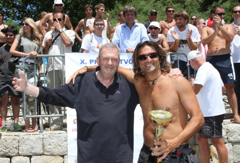 Opis 21.06.2014., Split – Ekolosko drustvo Picigin Bacvice kroz program Dani Bacvica 2014 obiljezava 90 godina igranja picigina te su organizirali jubilarno 10. Prvenstvo svijeta u piciginu. Pobjedu je u finalu osvojila momcad Zbirac. Photo: Ivana Ivano Opis 21.06.2014., Split – Ekolosko drustvo Picigin Bacvice kroz program Dani Bacvica 2014 obiljezava 90 godina igranja picigina te su organizirali jubilarno 10. Prvenstvo svijeta u piciginu. Pobjedu je u finalu osvojila momcad Zbirac. Photo: Ivana Ivano