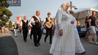 Otvoren 12. biogradski Gastro stol Otvoren 12. biogradski Gastro stol