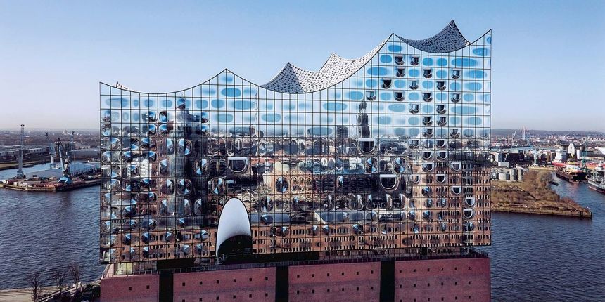 Nova zgrada Hamburške filharmonije na rijeci Labi Nova zgrada Hamburške filharmonije na rijeci Labi