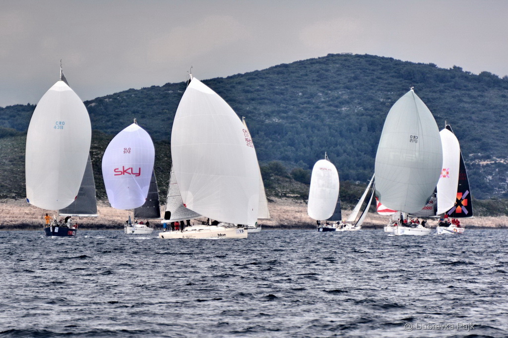 U hvarskom akvatoriju održana XXI. Uskršnja regata U hvarskom akvatoriju održana XXI. Uskršnja regata